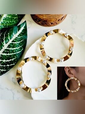 2/$30🌵 Gold Tone Wavy Circle Faux Pearl Earrings Thick Hoop NEW Jewelry Gift